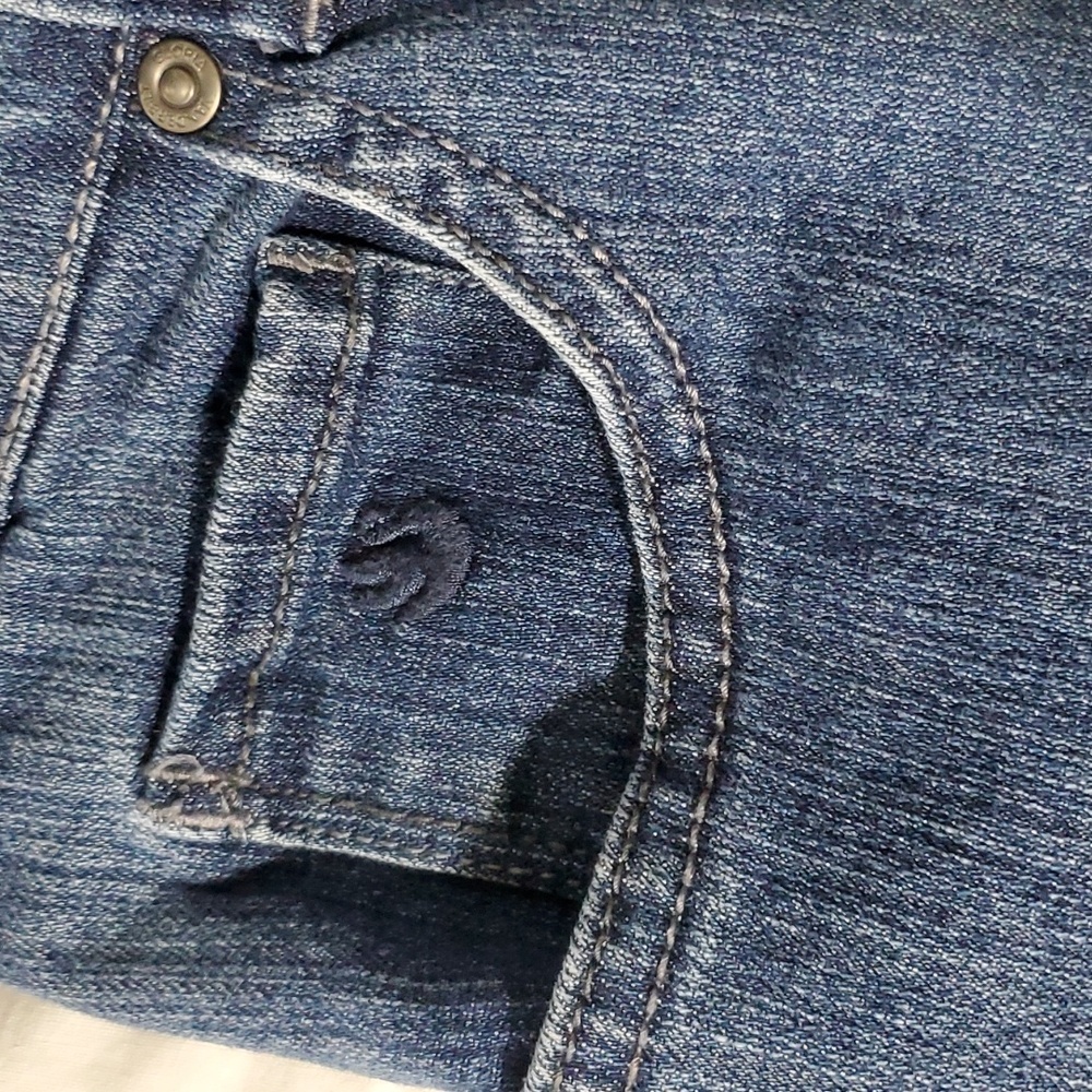 Women's Gloria Vanderbilt Amanda Blue Denium Jeans. Size 16. - Picture 2 of 12